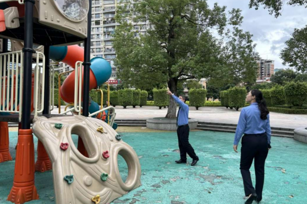 开云kaiyun体育区稽查院稽查官访问辖区部分拨备儿童模范的公园情势-亚博滚球盘app